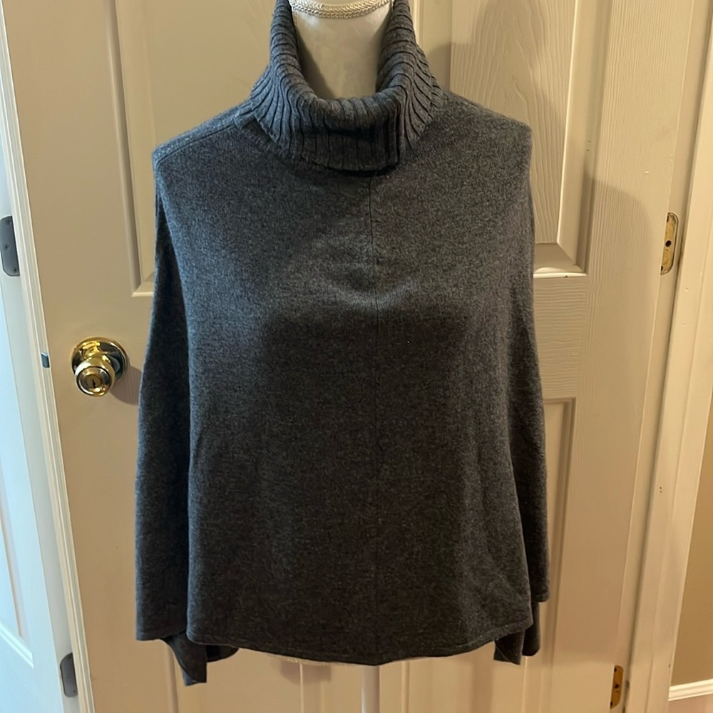Cashmere poncho